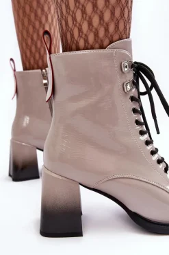 Lakierowane Botki Na Słupku Sznurowane D&A MR870-06 Jasnoszare