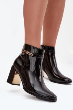Lakierowane Botki Na Słupku Z Paskiem Czarne Dorelia