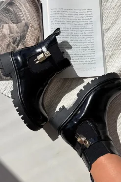 Lakierowane Botki Sztyblety Ocieplane Ze Złotym Detalem Czarne Talyra