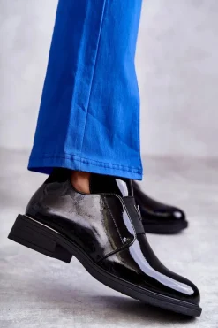 Lakierowane Botki Z Wycięciami Na Płaskim Obcasie Czarne Eunice