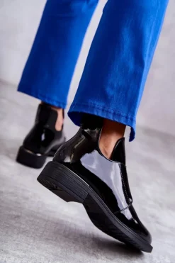 Lakierowane Botki Z Wycięciami Na Płaskim Obcasie Czarne Eunice