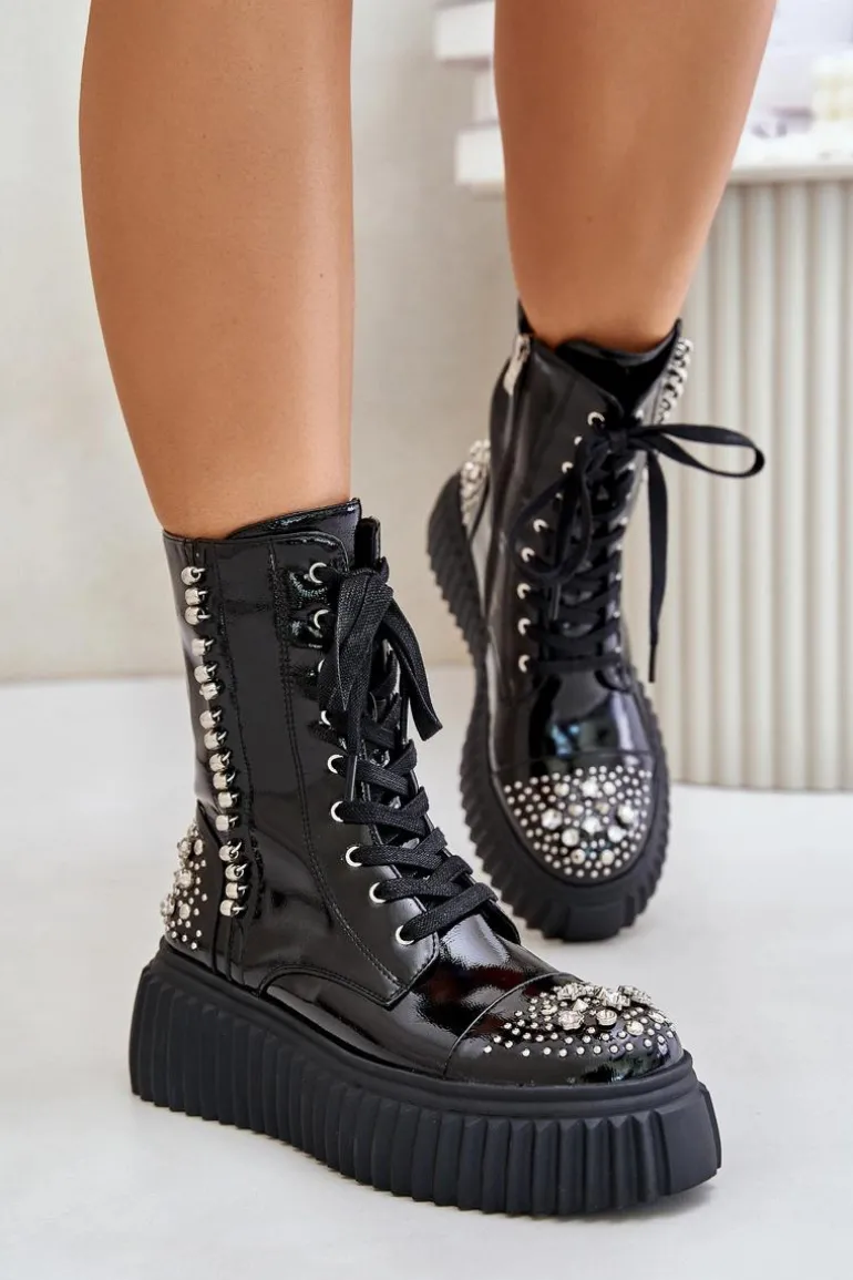 Lakierowane Botki Ze Zdobieniem Na Platformie D&A MR880-079 Czarne