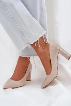 Lakierowane Czółenka Na Słupkowym Obcasie Beżowe Kilanne