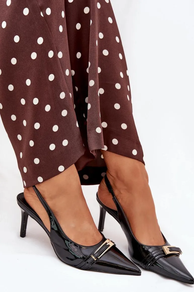 Lakierowane Czółenka Na Szpilce Ze Złotą Klamrą Czarne Vivae