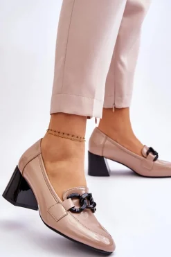 Lakierowane Czółenka Z Łańcuchem Beżowe Keilani