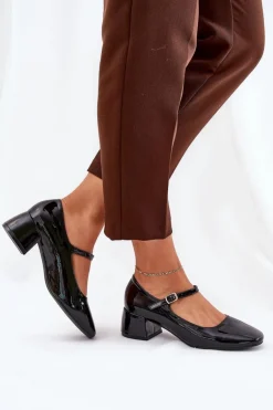 Lakierowane Czółenka Z Paskiem I Sprzączką Czarne Savilae