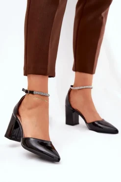 Lakierowane Czółenka Ze Szpiczastymi Noskami Na Słupku Czarne Nossabel