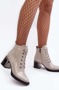 Lakierowane Damskie Botki D&A MR870-98 Jasnoszare