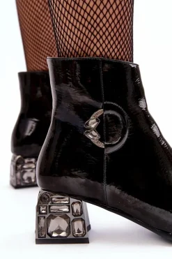 Lakierowane Damskie Botki Na Zdobionym Obcasie D&A MR870-93 Czarne