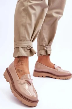 Lakierowane Damskie Mokasyny Na Platformie Z Ozdobą Beżowe Jonett