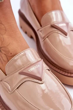 Lakierowane Damskie Mokasyny Na Platformie Z Ozdobą Beżowe Jonett