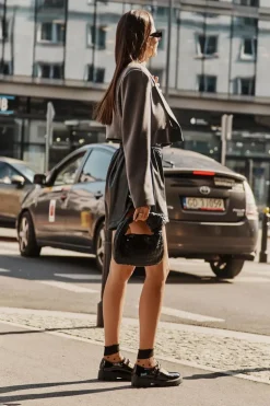 Lakierowane Damskie Półbuty Z Paskami Czarne Rialuna