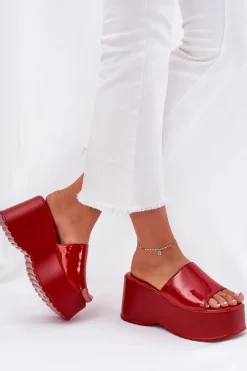 Lakierowane Klapki Damskie Na Platformie I Koturnie Czerwone Nellevia