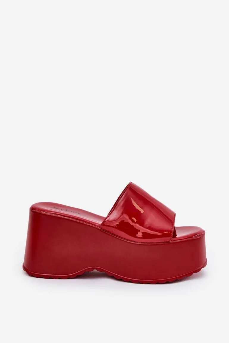 Lakierowane Klapki Damskie Na Platformie I Koturnie Czerwone Nellevia