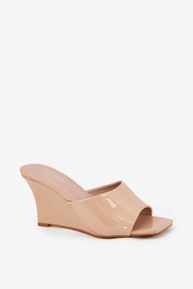 Lakierowane Klapki Damskie Na Koturnie Nude Nelithin