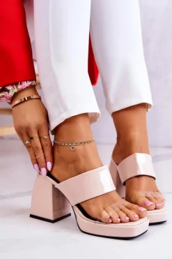 Lakierowane Klapki Na Słupku Jasnobeżowe Seattle