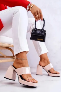 Lakierowane Klapki Na Słupku Jasnobeżowe Seattle