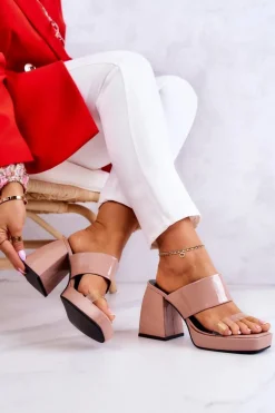 Lakierowane Klapki Na Słupku Ciemnobeżowe Seattle