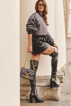 Lakierowane Kozaki Za Kolano Na Masywnym Słupku Czarne Kytia