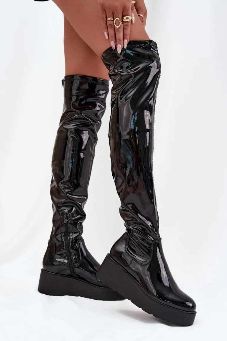 Lakierowane Kozaki Za Kolano Na Platformie I Delikatnym Koturnie Czarne Tavina
