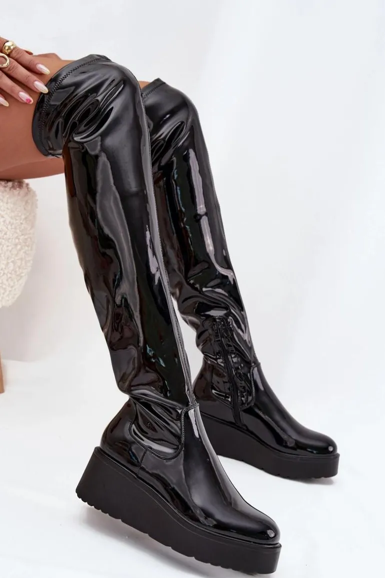 Lakierowane Kozaki Za Kolano Na Platformie I Delikatnym Koturnie Czarne Tavina