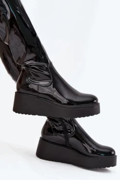 Lakierowane Kozaki Za Kolano Na Platformie I Delikatnym Koturnie Czarne Tavina