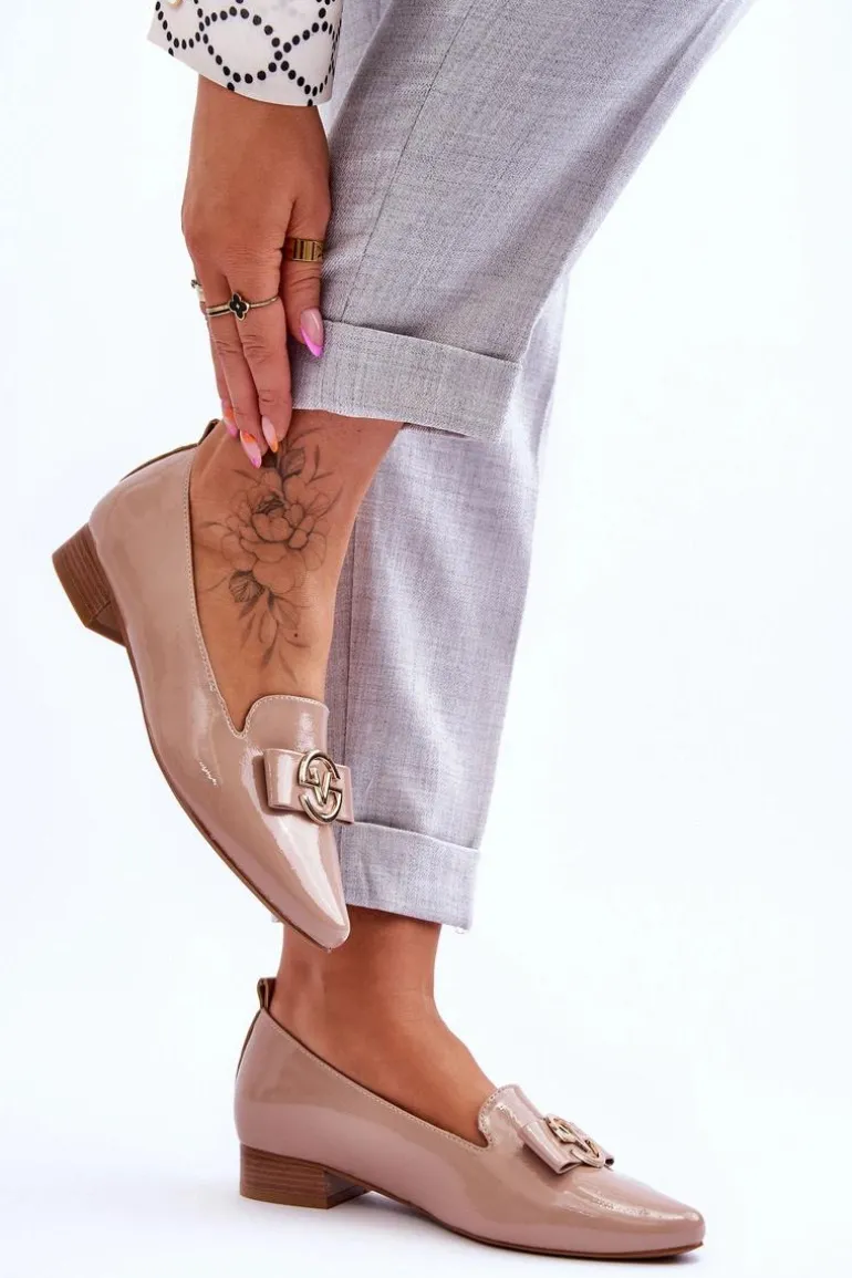 Lakierowane Mokasyny Na Niskim Obcasie Beżowe Asselia