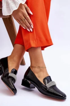 Lakierowane Mokasyny Na Obcasie Z Cyrkoniami Czarne Lavern