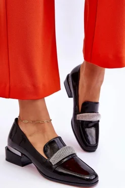 Lakierowane Mokasyny Na Obcasie Z Cyrkoniami Czarne Lavern