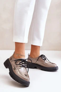 Lakierowane Półbuty Damskie Z Ozdobami Skóra Naturalna Artiker 55C1010 Ciemnobeżowe