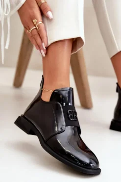 Lakierowane Półbuty Damskie Wsuwane Ze Skóry Naturalnej Czarne Vinceza 91120