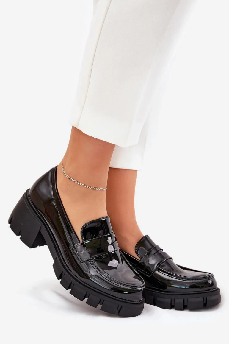 Lakierowane Półbuty Damskie Na Masywnym Obcasie Czarne Felonith