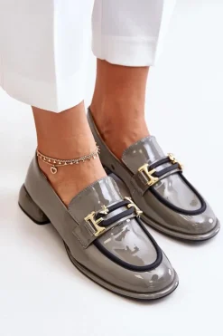 Lakierowane Półbuty Damskie Na Klocku Z Ozdobą Artiker 55C0412 Szare