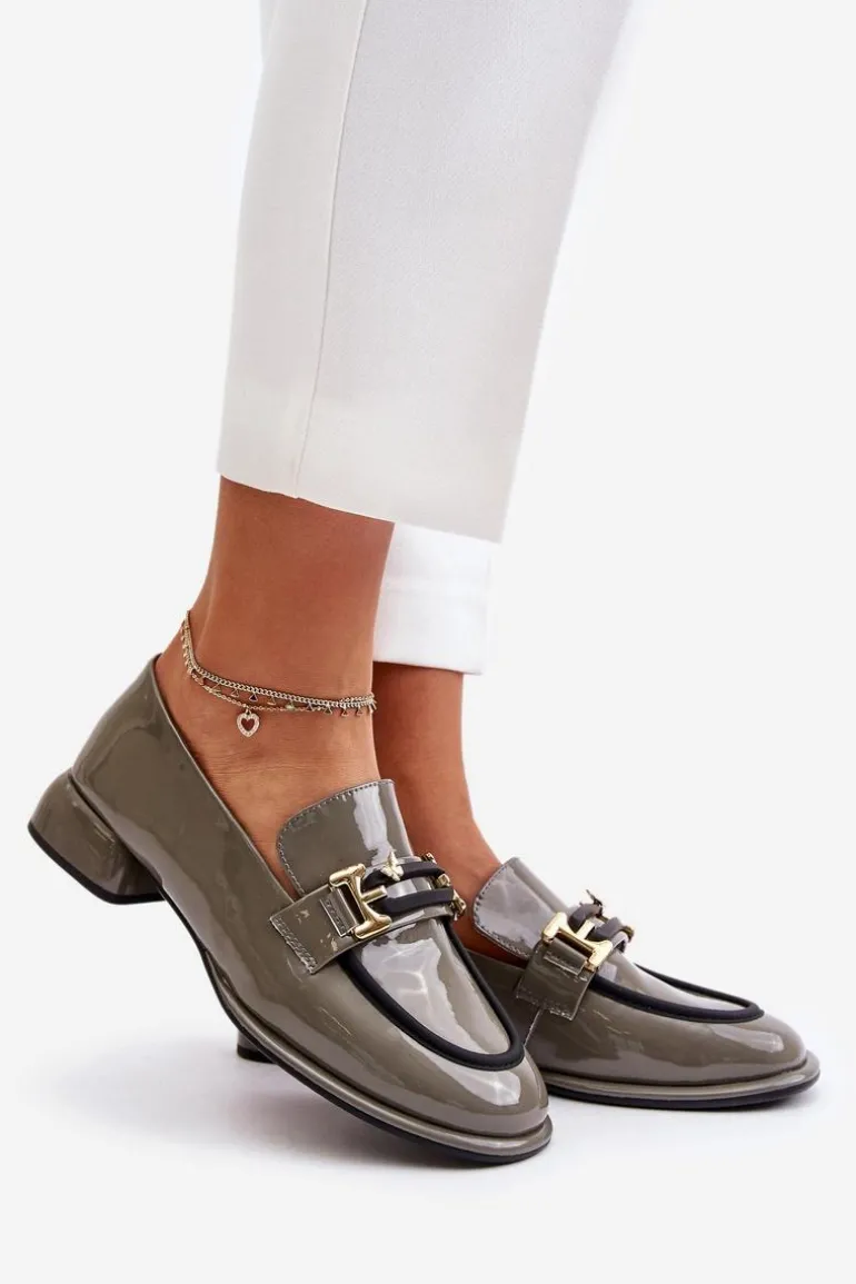 Lakierowane Półbuty Damskie Na Klocku Z Ozdobą Artiker 55C0412 Szare