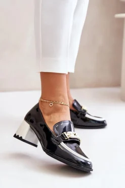 Lakierowane Półbuty Damskie Na Obcasie Z Ozdobą Artiker 55C1002 Czarne