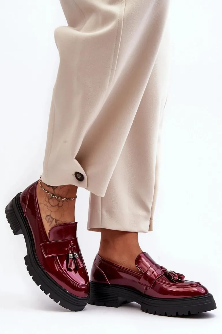 Lakierowane Półbuty Loafersy Z Frędzlami Bordowe Velenase