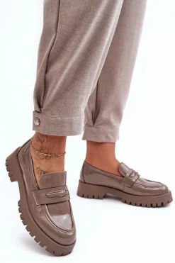 Lakierowane Półbuty Loafersy Na Płaskim Obcasie Beżowe Jannah