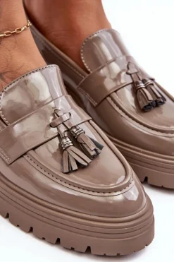 Lakierowane Półbuty Loafersy Z Frędzlami Ciemnobeżowe Velenase