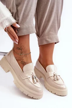 Lakierowane Półbuty Loafersy Z Frędzlami Jasnobeżowe Velenase