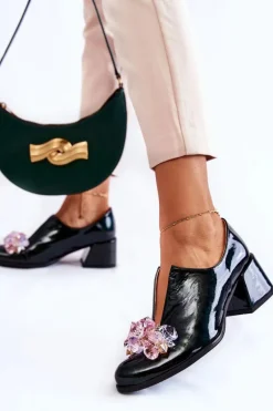 Lakierowane Półbuty Mozaika Z Transparentną Ozdobą Zielone Delaver