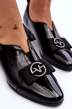 Lakierowane Półbuty Na Obcasie Z Ozdobą Czarne Elosa