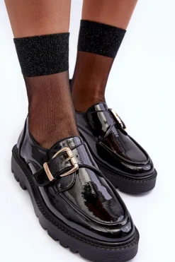 Lakierowane Półbuty Na Płaskim Obcasie Z Klamrą Czarne Meara