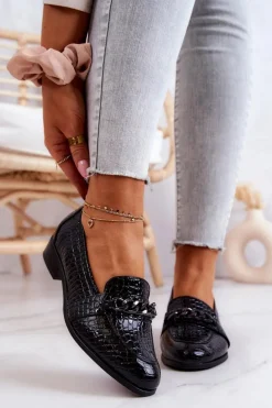 Lakierowane Półbuty W Wężowy Wzór Czarne Yasmin