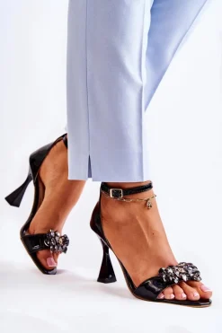 Lakierowane Sandałki Na Obcasie Z Kryształkami Czarne Destiney