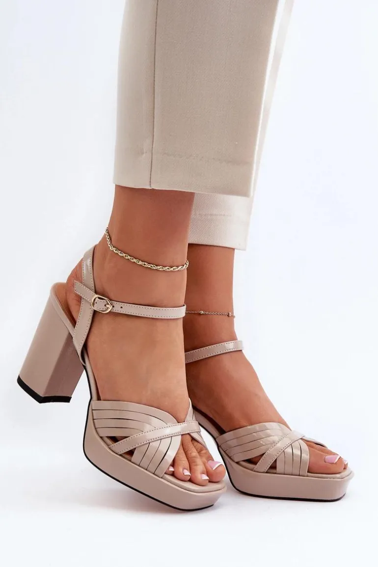 Lakierowane Sandały Damskie Na Słupku Beżowe D&A MR38-668