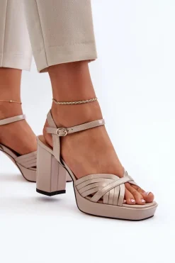 Lakierowane Sandały Damskie Na Słupku Beżowe D&A MR38-668