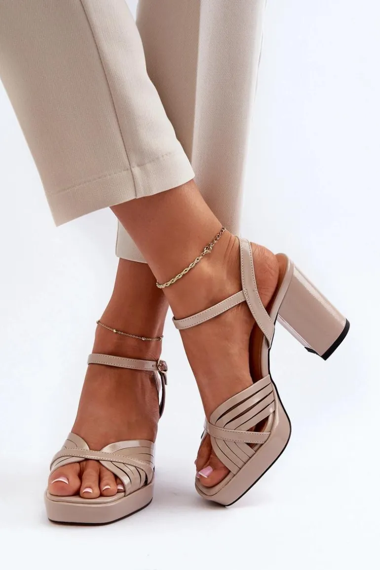 Lakierowane Sandały Damskie Na Słupku Beżowe D&A MR38-668