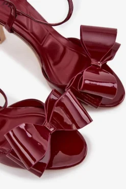 Lakierowane Sandały Na Szpilce Z Kokardą Bordowe Noliva