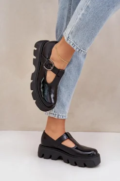 Lakierowane Skórzane Półbuty Z Klamrą Zazoo 20183 Czarne