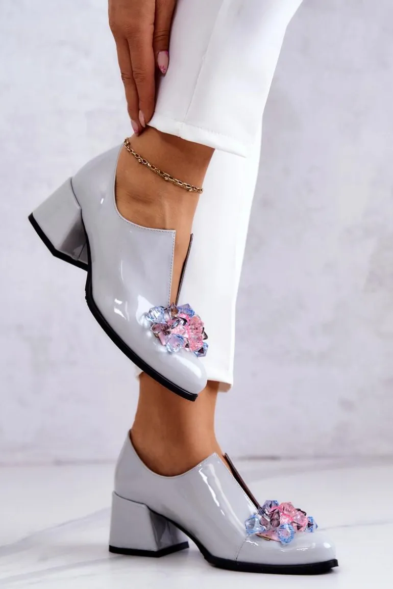 Lakierowane Skórzane Półbuty Gładkie Z Ozdobą Szare Delaver